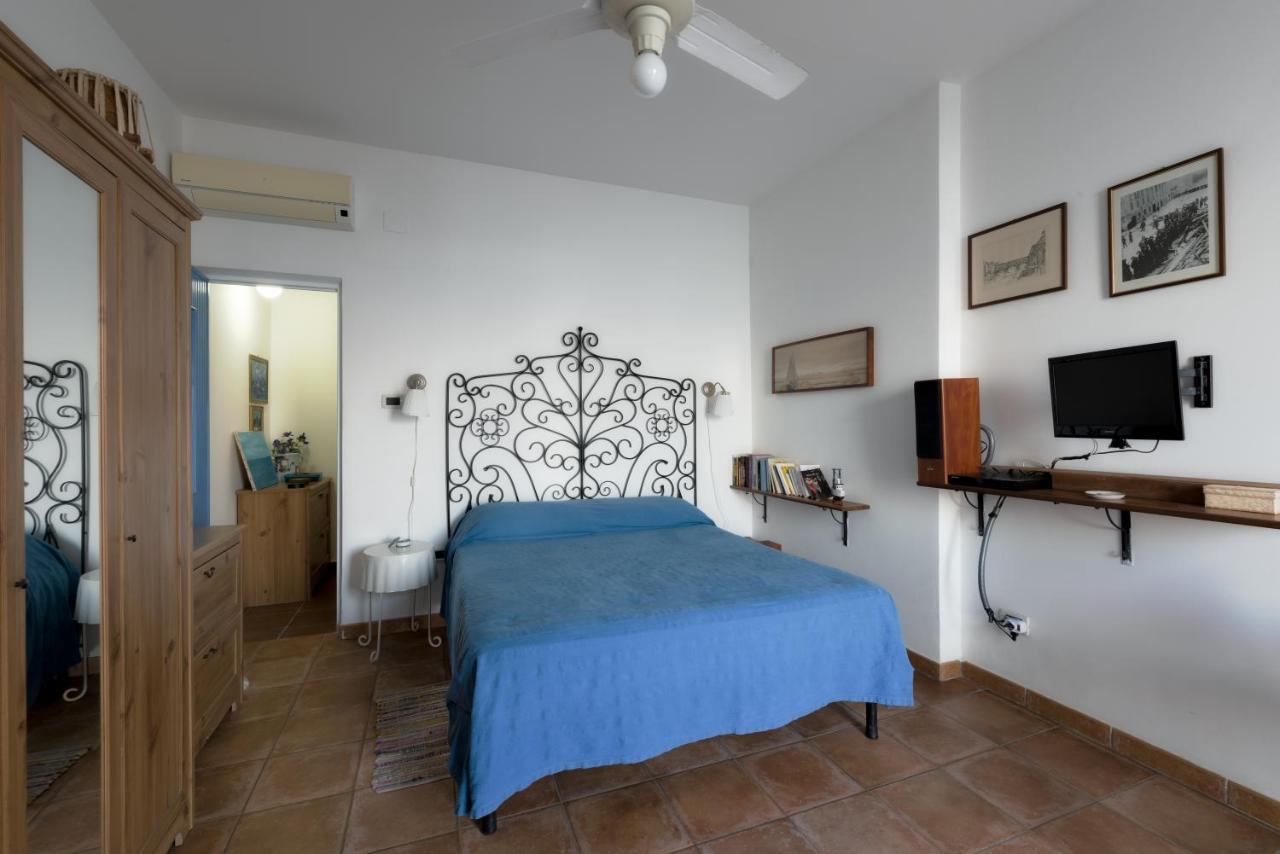 シッラ Casa Di Sale - Chianaleaヴィラ エクステリア 写真